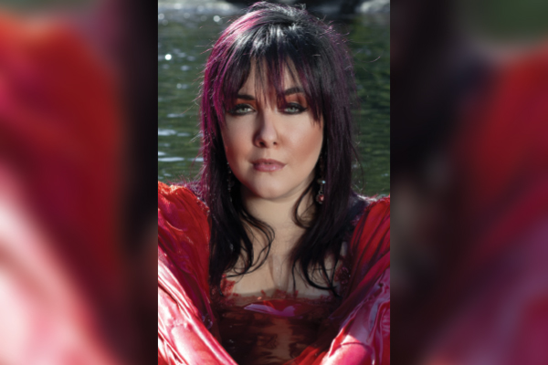 Rinél releases third album