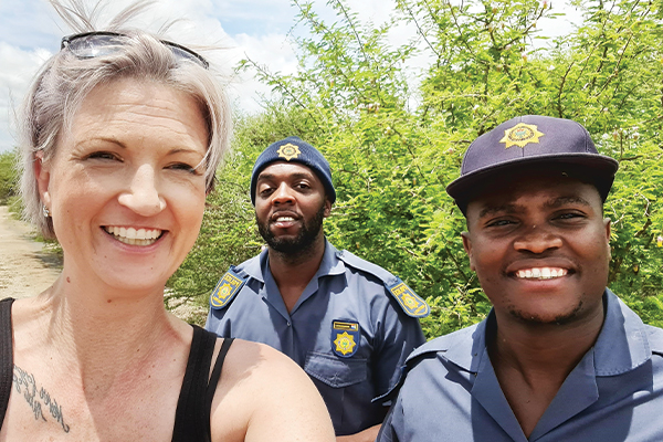 SMALL TOWN UBUNTU
[Letter to the editor]