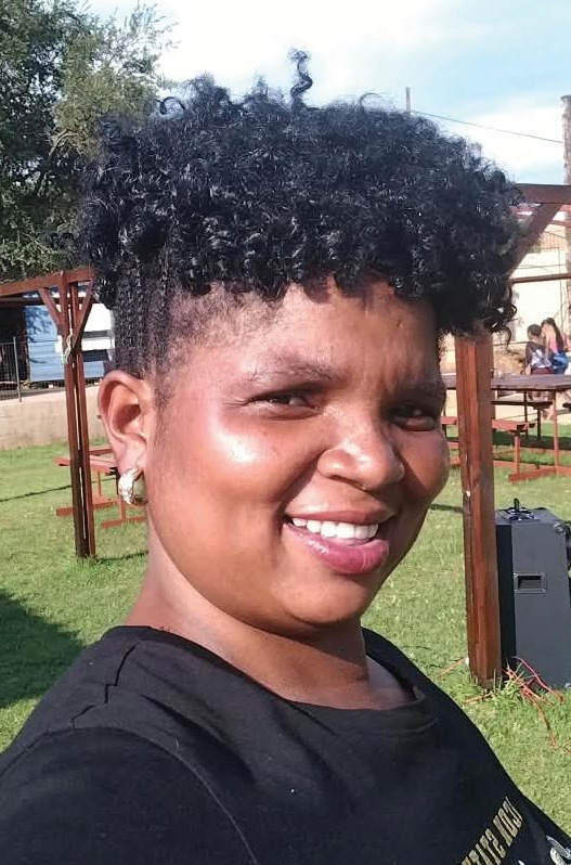 “Voice notes get my vote! My work keeps me busy, so it’s easier to listen to a message while getting on with my day. They’re simple and convenient.”Nokwanda Seshoka, Matikiring, Thabazimbi